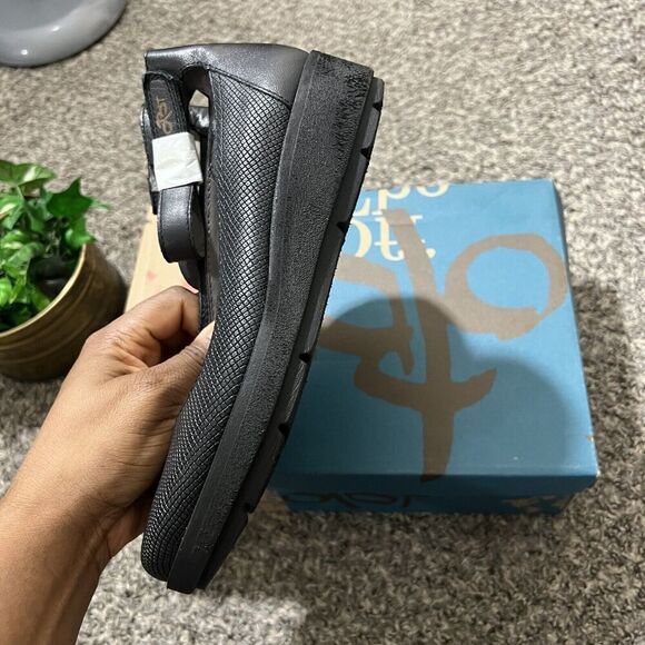 OTBT Scamper Leather Low Wedge Shoes Ankle Strap Size 6 M Black Leather New - Picture 4 of 8